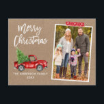 Cartão Postal Pincel de Artesanato Vermelho Script Kraft Natal<br><div class="desc">Roteiro Pincel Moderno Watercolor Vintage Truck Vermelho com Árvore de Natal Cartão-postal da Família Feliz de Natal - Papel Kraft Russo,  Floco de Neve Fita Vermelha de Artesanato</div>