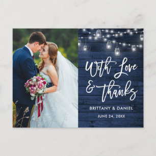 Cartão Postal Pincel Script Casamento Azul Madeira Luzes Amor Ob