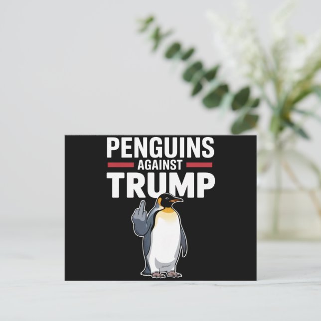 Cartão Postal Pinguins Para Cima Resistem Pinguins Contra Trump (Em pé/Frente)