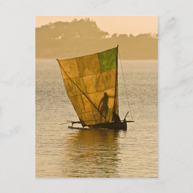 Cartão Postal Piroguier Vezo (Frente)