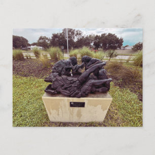 Cartão Postal Poderosa Obra de Arte de Memorial de Guerra
