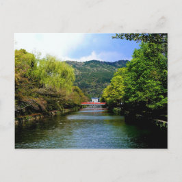 Cartão Postal Ponte vermelha sobre um canal de Quioto