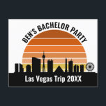 Cartão Postal Pôr do Sol Personalizado na Las Vegas Strip Férias<br><div class="desc">Cartão postal personalizado da silhueta de Las Vegas ao pôr do sol para sua viagem de férias em família ou despedida de solteiro na cidade das luzes. Aposte do nascer ao pôr do sol nesta cidade e lembre-se com este souvenir de recordação.</div>