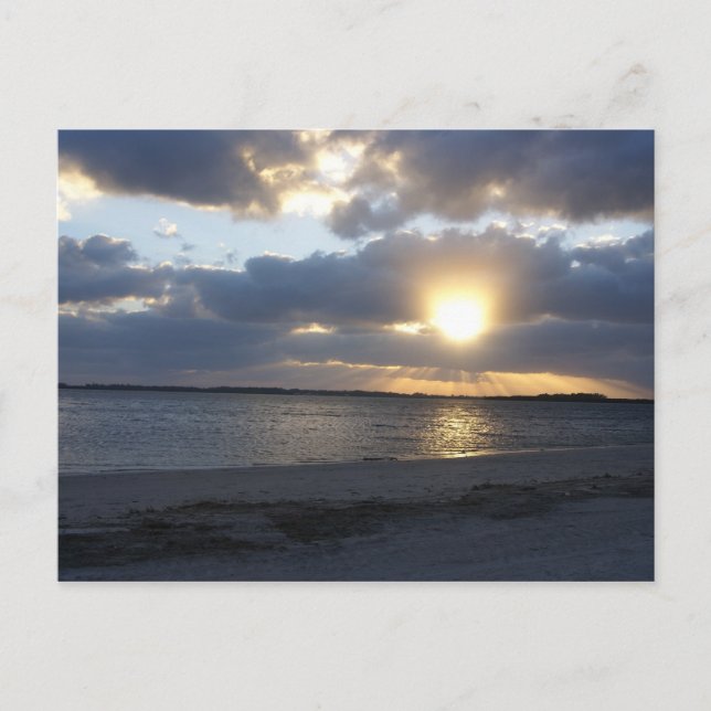 Cartão Postal Pôr do sol sobre a água (Frente)