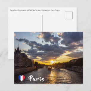 Cartão Postal Pôr do sol sobre Conciergerie - Paris, França