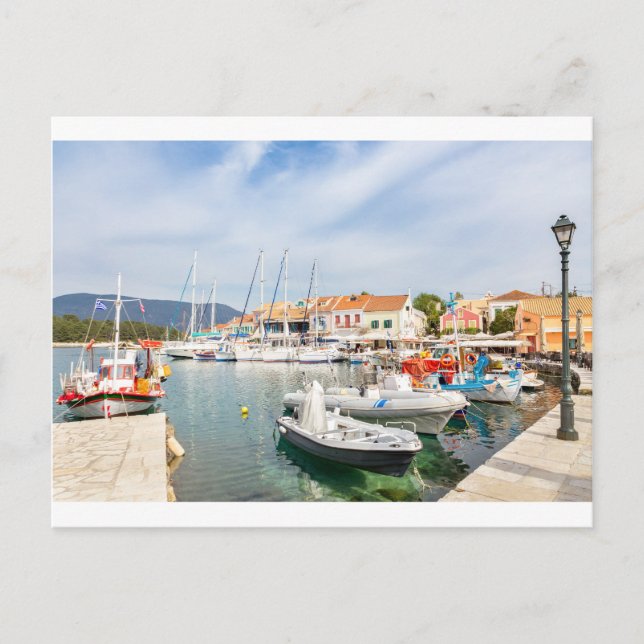 Cartão Postal Porto grego com embarcações à vela em Fiskardo (Frente)