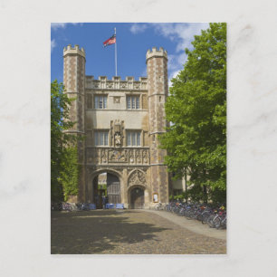 Cartão Postal Portões para a Trinity College e filas de biciclet