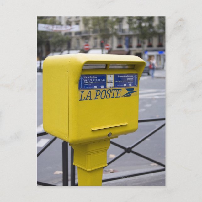 Cartão Postal Posto em Paris (Frente)