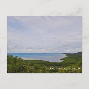 Cartão Postal Praia à Beira-Mar com Céu Limpo e Oceano Azul