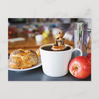 Cartão Postal Preciso de um café grande! Posto engraçado