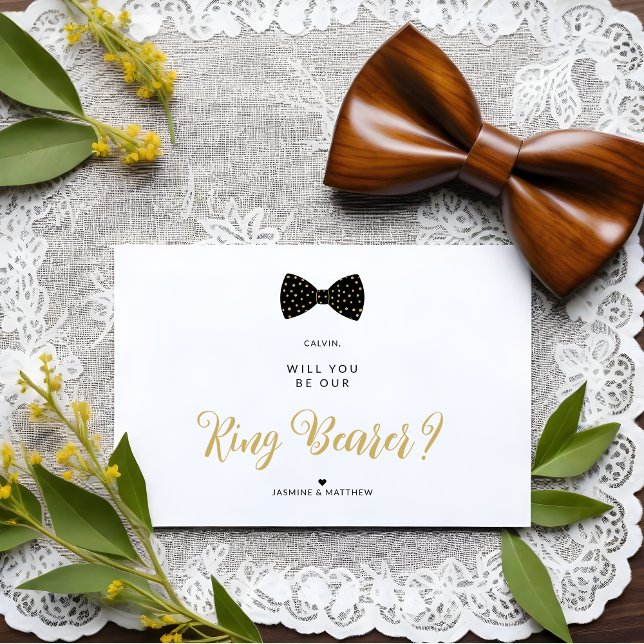 Cartão Postal Proposta de Casamento de Arco de Imagem do Anel Ne (Cute Black & Faux Gold Polka Dots Vintage Bow Tie Ring Bearer Wedding Proposal Postcard.)
