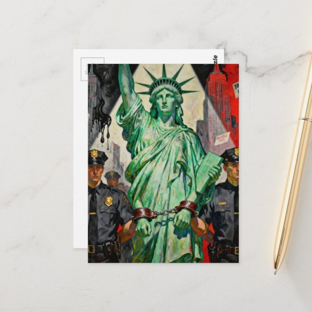 Cartão Postal protesting lady liberty arrested by police surreal (Frente/Verso In Situ)