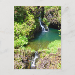 Cartão Postal Quedas de água ao longo da estrada para Hana, Mau