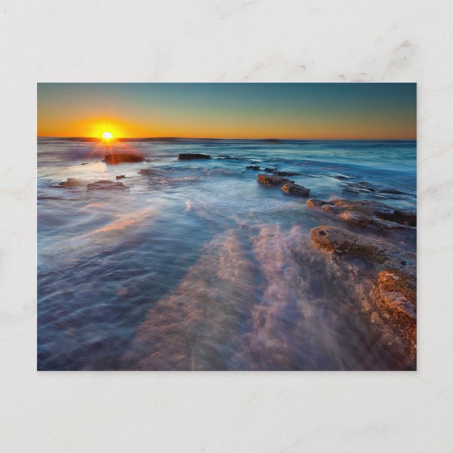 Cartão Postal Raios do Sol iluminam o Oceano Pacífico (Frente)