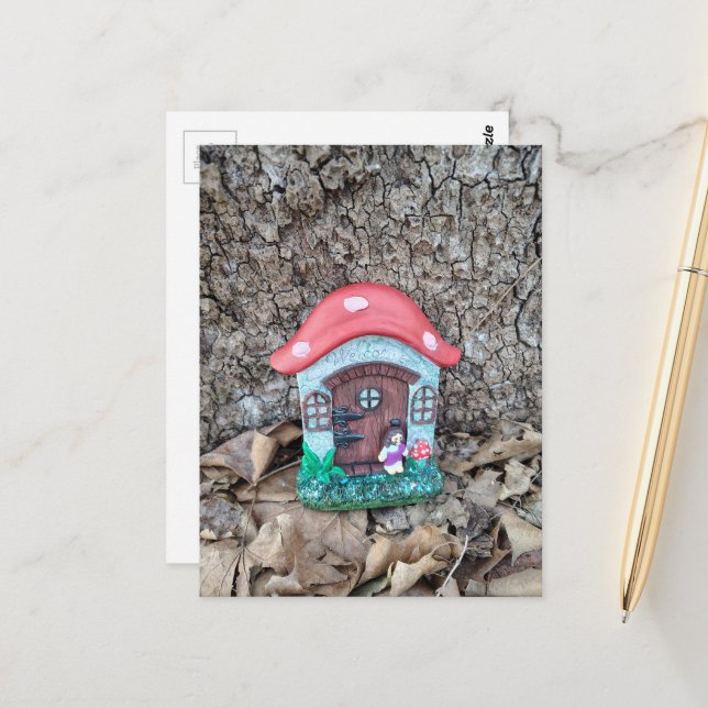 Cartão Postal Random Things Found in the Woods (Frente/Verso In Situ)