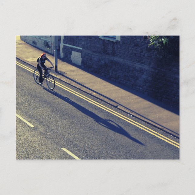 Cartão Postal Rapariga em Bicicleta (Processo Cruzado) (Frente)