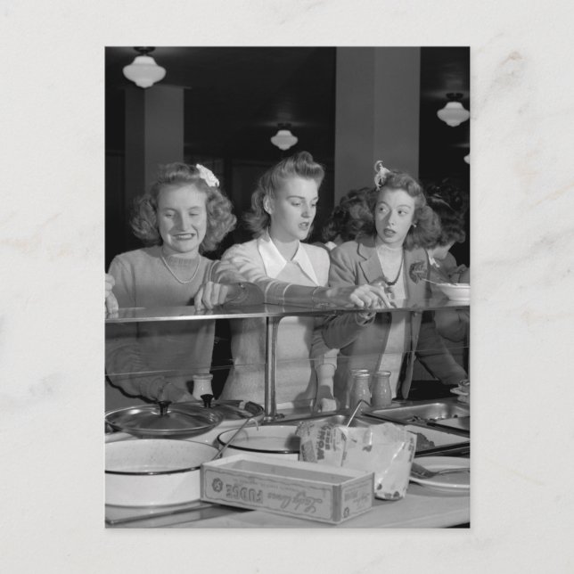 Cartão Postal Raparigas segundos graus, anos 40 (Frente)