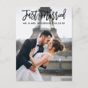 Cartão Postal Recém-Casados Foto de Casamento Moderno com Letra 