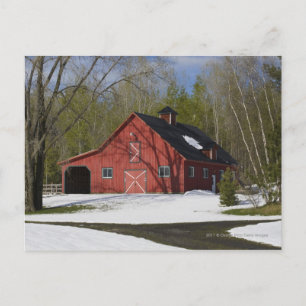 Cartão Postal Red Barn No Inverno