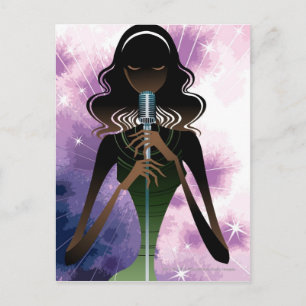 Cartão Postal Retrato da mulher segurando microfone