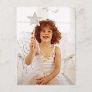 Cartão Postal retrato de uma menina vestida de anjo
