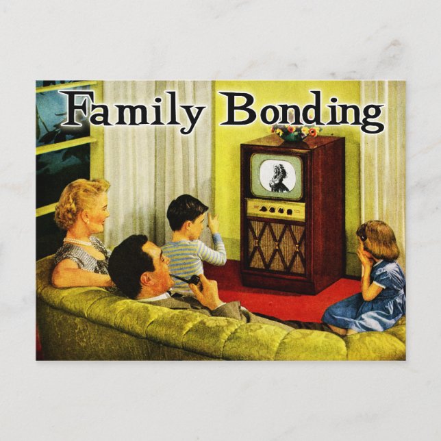 Cartão Postal Retro TV Family Postcard (Family Bonding) (Frente)