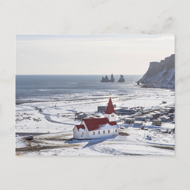 CARTÃO POSTAL REYNISKIRKJA - VÍK Í MİRDAL, ISLÂNDIA (Frente)