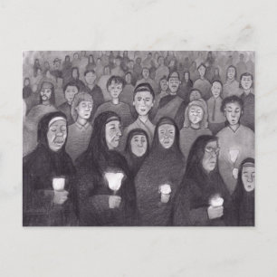 Cartão Postal Rezando à luz de velas em Lourdes, França