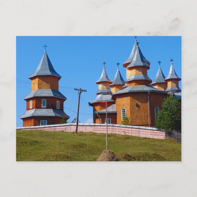 Cartão Postal Romênia: Uma nova igreja na Moldávia rural (Frente)