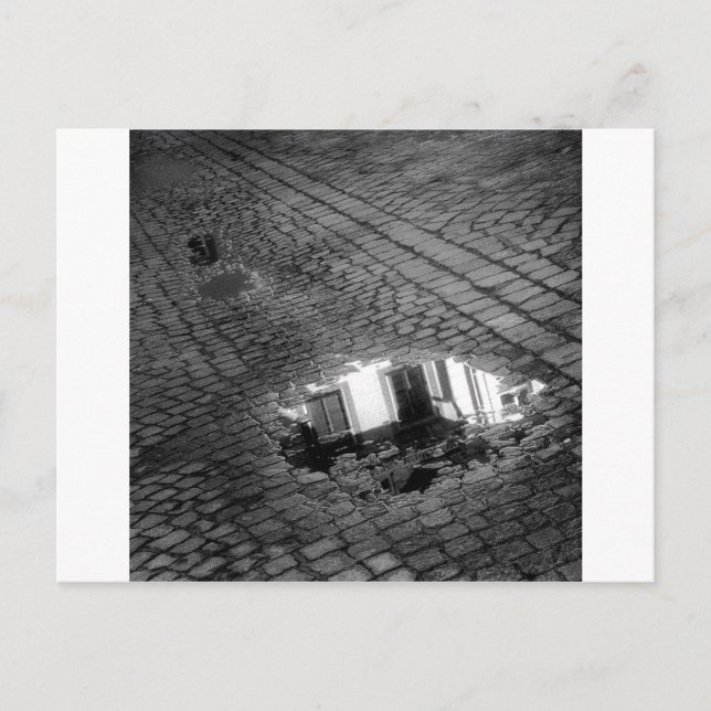 Cartão Postal Rua Cobblestone com poça, Innsbruck Áustria (Frente)