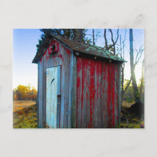 Cartão Postal Rustic Old Junk Yard Outhouse
