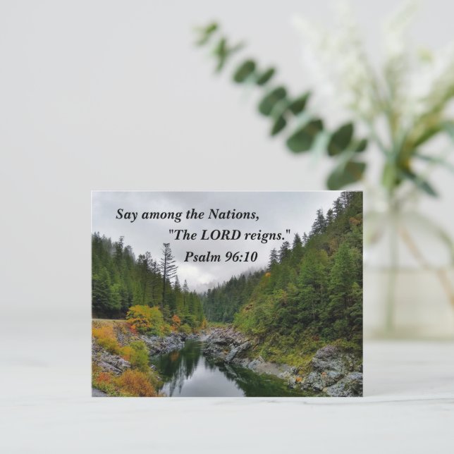 Cartão Postal Salmo 96:10 Diga entre as nações que o LORD reina (Em pé/Frente)