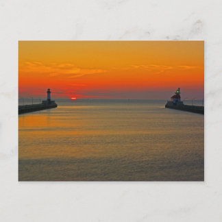 Cartão Postal Salto do Sol através do Canal