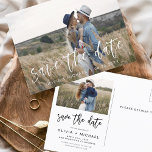 Cartão Postal Salve o Data Boho Minimalista Photo Modern<br><div class="desc">Capture a essência da sua história de amor com o nosso Cartão-postal Minimalista de Foto para Salvar o Data Boho. Este postal é uma fusão de minimalismo contemporâneo e charme boêmico, fazer a escolha perfeita para anunciar seu próximo casamento. Apresentando sua querida foto de noivado, este cartão-postal se torna uma...</div>