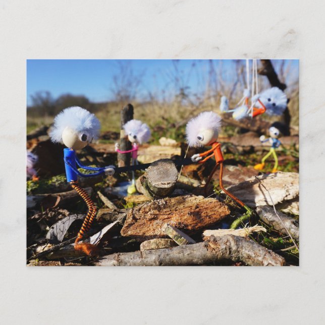 Cartão Postal Samenwerking van Fubby poppetjes op een houtwerkpl (Frente)
