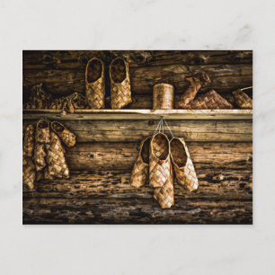 Cartão Postal Sapatos de entrecasco na parede