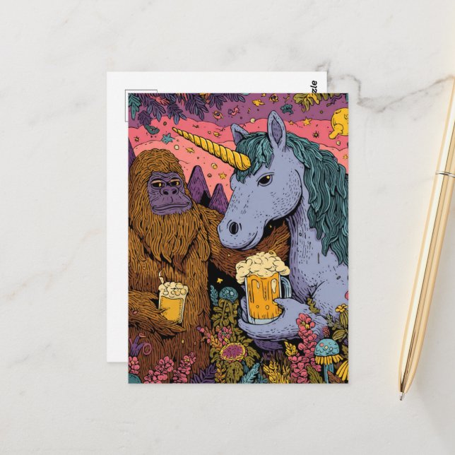 Cartão Postal Sasquatch and a Unicorn Enjoying Beer (Frente/Verso In Situ)