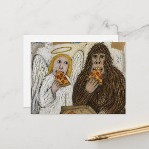 Cartão Postal Sasquatch e o Anjo Comendo Pizza