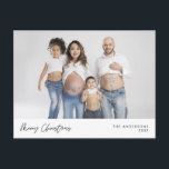 Cartão Postal Saudação Moderna, Foto de Natal da Família Pos<br><div class="desc">Feliz Natal. Celebre a época com este cartão postal de foto de família. Ele é totalmente personalizável e personalizado com suas próprias mensagens de saudação. Por favor, adicione seu endereço de devolução para facilitar o envio. É simples, fácil, mas moderno e minimalista e festivo. Este é o cartão postal perfeito...</div>