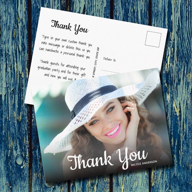 Cartão Postal Script Trendy Obrigado Graduação de Fotos (Trendy Script Thank You Photo Graduation Postcards)