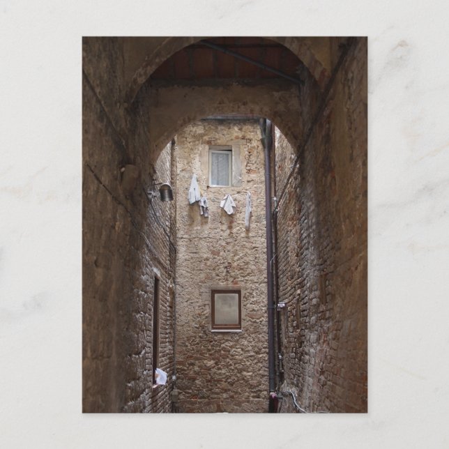 Cartão Postal Secagem de roupa na Toscana (Frente)