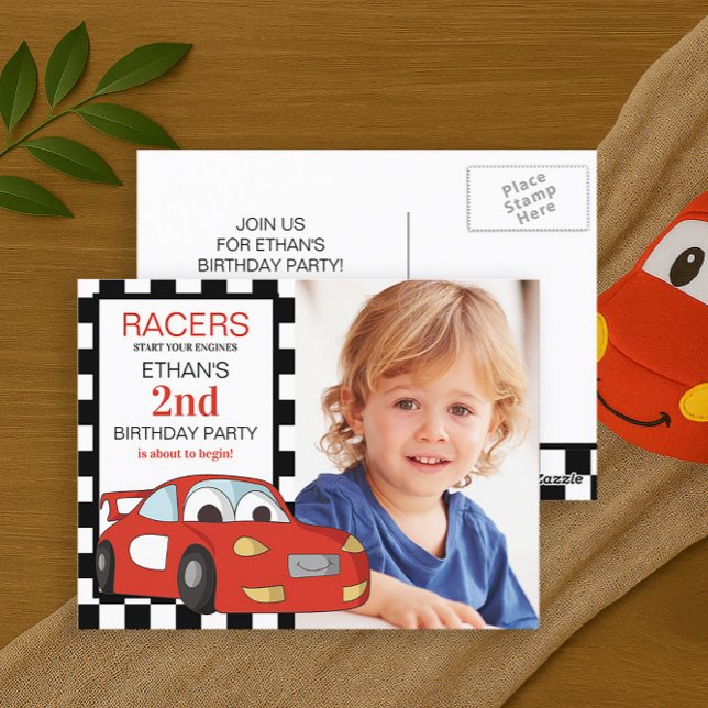 Cartão Postal Segundo aniversário branco-branco-preto-de-corrida (Red race car child's birthday party photo postcard invitation)