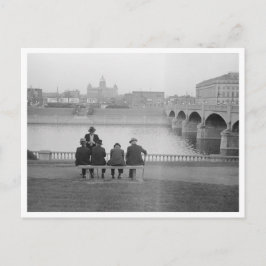 Cartão Postal Sentado Pelo Rio