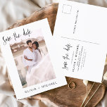 Cartão Postal Simples editável Salve a data e minimalista de fot<br><div class="desc">Casamento Salve os Cartões de Data que têm uma foto na frente e atrás. Os Cartões salve a data contêm uma moderna tipografia cursiva escrita escrita escrita escrita escrita escrita escrita escrita que é elegante,  simples e moderna a ser usada depois da simples celebração do dia de casamento minimalista.</div>