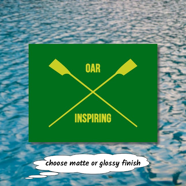 Cartão Postal Slogan inspirador do Oar e remos verdes cruzados (Criador carregado)