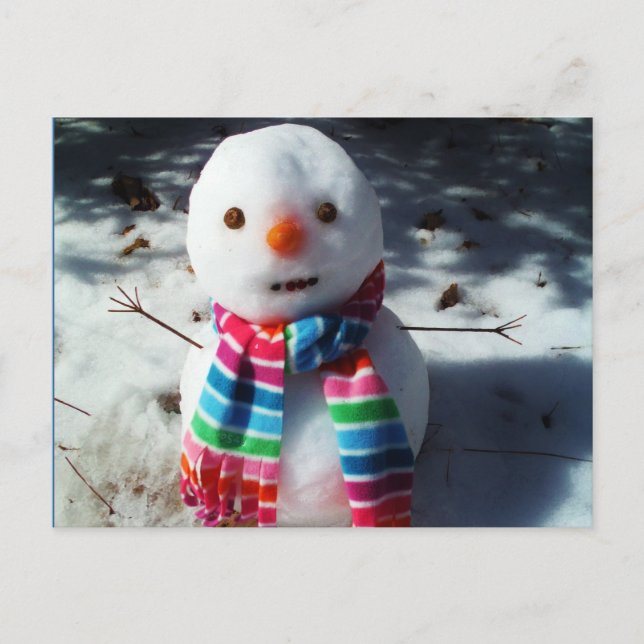 Cartão Postal Snowman com Rainbow Striped Scarf (Frente)