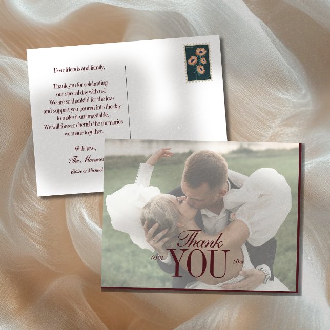 Cartão Postal Sobreposição de Roteiro Elegante Fotografia de Cas (Thank guests for celebrating your special day with this Elegant Script Wedding Photo Thank You Card!)