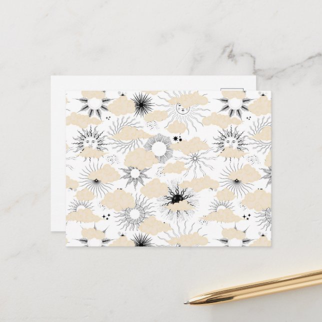 Cartão Postal Sois negros estilizados atrás de nuvens texturizad (Frente/Verso In Situ)