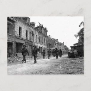 Cartão Postal Soldados em Caen