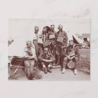 Cartão Postal Soldados WWI em Máscaras de Gás
